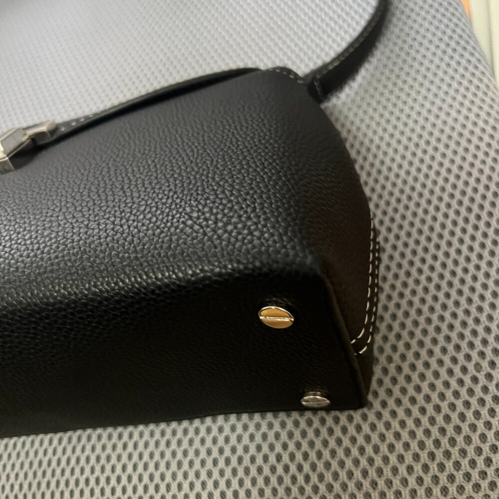 Toteme Shoulder Bag Black - Picture 4 of 4